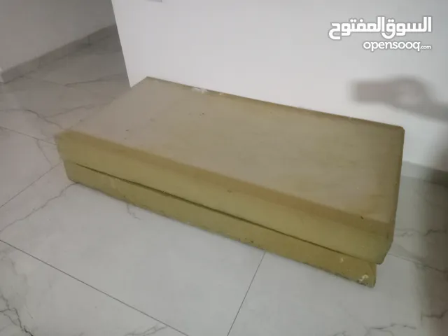 للبيع فرشات ثلاث قطع اسفنج ضغط القياسات في الصور كلهم 10دنانير