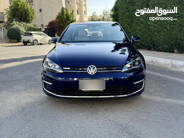 Premium E golf 2017 السياره بحاله الوكاله اقل ممشى بالسوق شبه مخزنه ممشى 59 الف كيلو فقط مالك اول