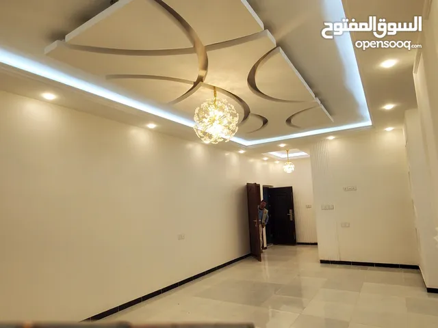 350 m2 4 Bedrooms Apartments for Rent in Sana'a Bayt Baws