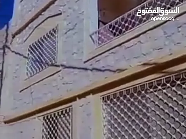 160 m2 3 Bedrooms Townhouse for Sale in Zarqa Al Hashemieh