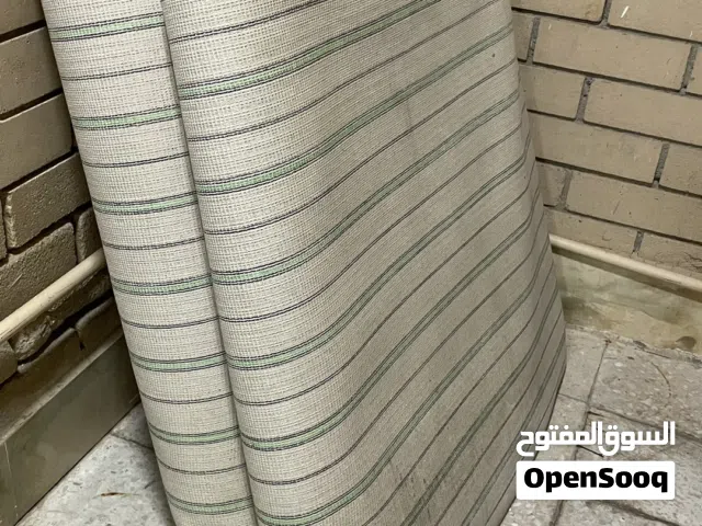 زوليه سته بخمسه لونها رمادي