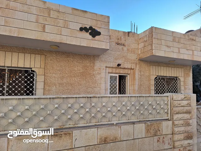 170 m2 3 Bedrooms Townhouse for Sale in Zarqa Al Zarqa Al Jadeedeh