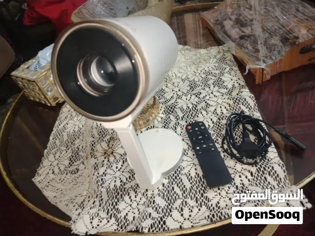 بروجيكتر سمارت مستعمل بحاله جديد بسعر مغري والتوصيل عليه مجاني ومعاه ريموته والكيبل تاعه