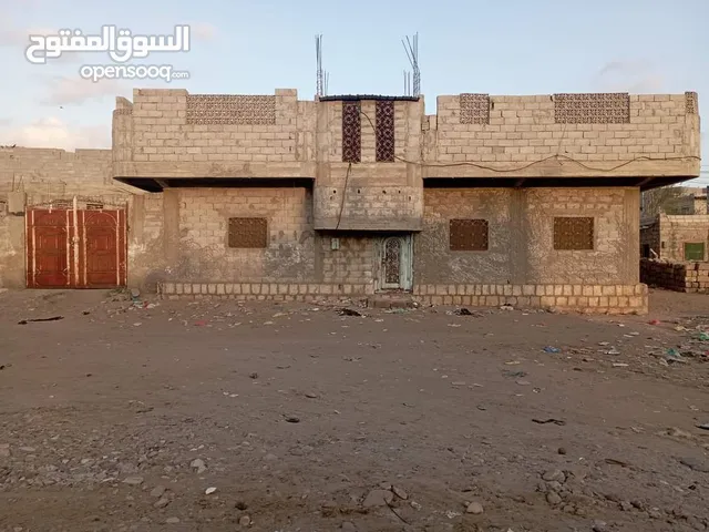 15 m2 4 Bedrooms Townhouse for Sale in Abyan Jawar