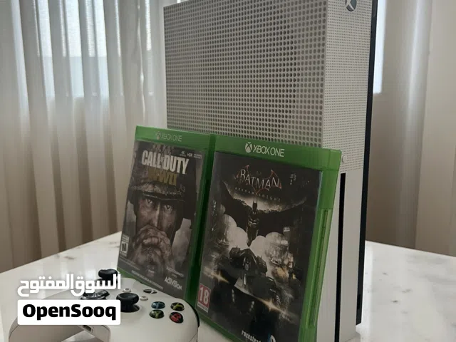 XBOX ONE S 1B great condition إكس بوكس ون إس أبيض بحالة ممتازة WITH 2 GAMES