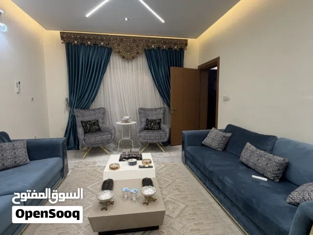 قنفات جدد ذات طراز حديث وكراسي دواره