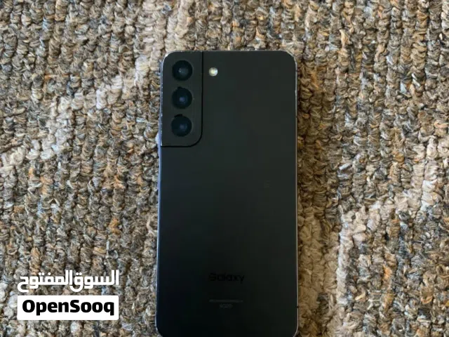 Samsung Galaxy S22 5G 256 GB in Tripoli
