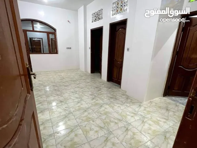 5 m2 3 Bedrooms Apartments for Rent in Sana'a Northern Hasbah neighborhood