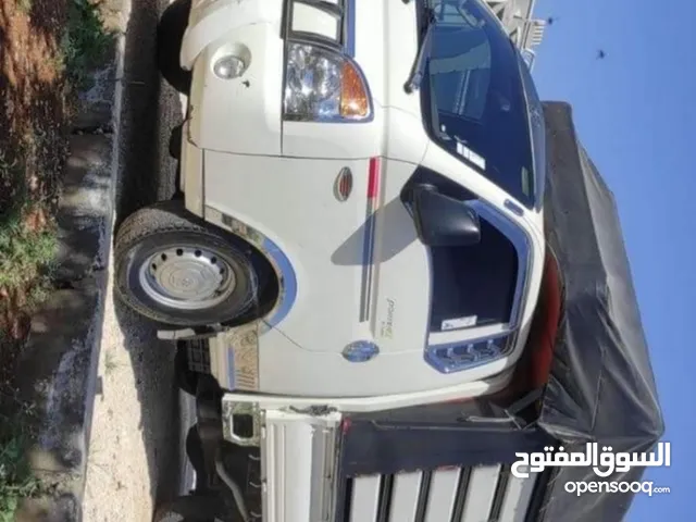 بكم لنقل بكم نقل العفش وجميع البضائع ويوجد عمال تحميل وتنزيل وفك وتركيب