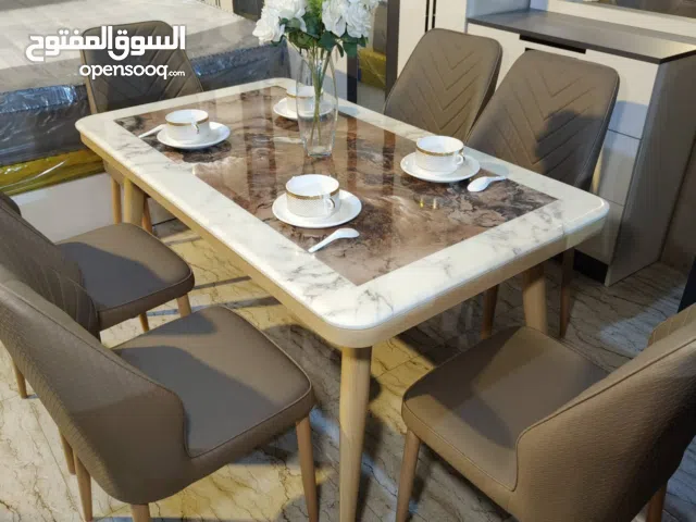 طاولة طعام للبيع