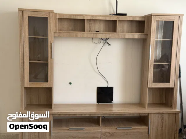 طاولة تلفاز