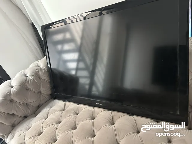 **للبيع: شاشة LCD "سانسوي" 47 بوصة (موديل LC3D-47Q10)**