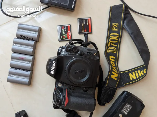Nikon Flagship full frame camera D700 body for sale with accessories