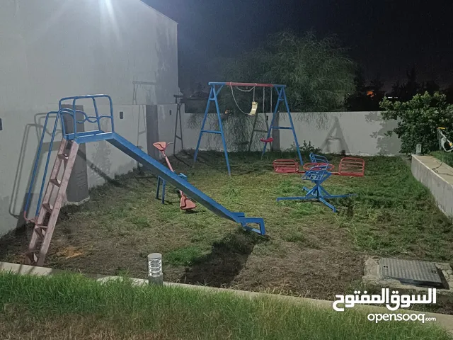 2 Bedrooms Chalet for Rent in Tripoli Al-Baesh