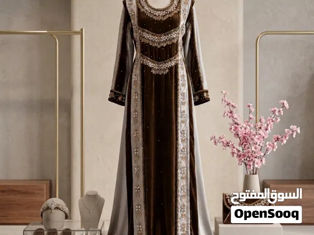 ثوووب العيد لمن ترغب بالتميز  مع الشيلة خامة راقية وتفصيل دقيق للبيع جديد