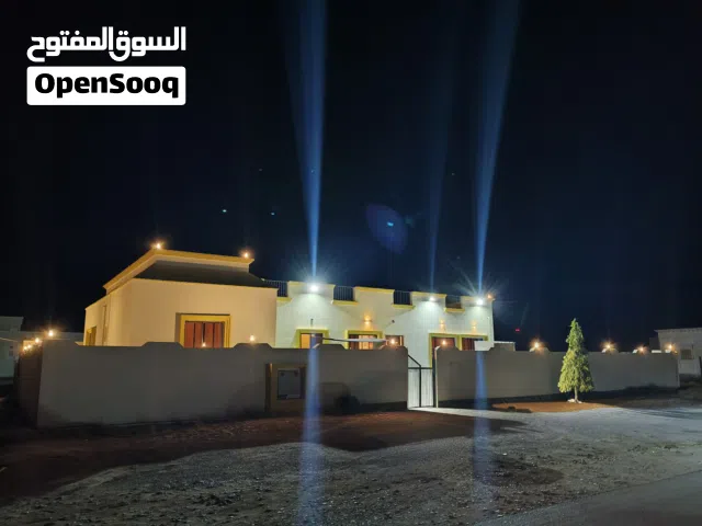 3 Bedrooms Chalet for Rent in Dhofar Mirbat