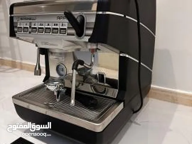 مكينة قهوة إيطالية للبيع ماركة سيمونللي