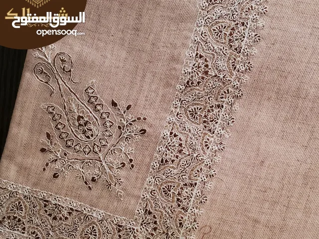 شال واحد.. لرجّال واحد شال حميري مصوَّف بنقشة وحيدة.. لو راحت، راحت للابد