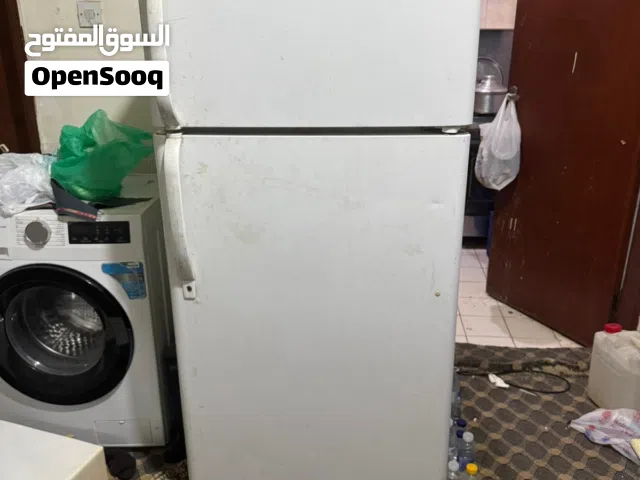 ثلاجة للبيع