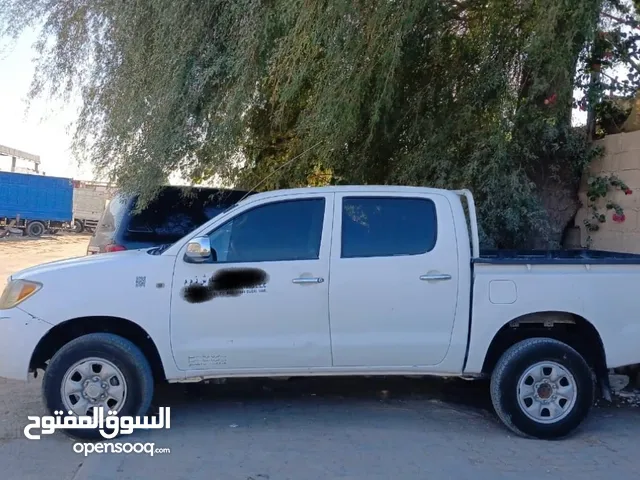Used Toyota Hilux in Sharjah