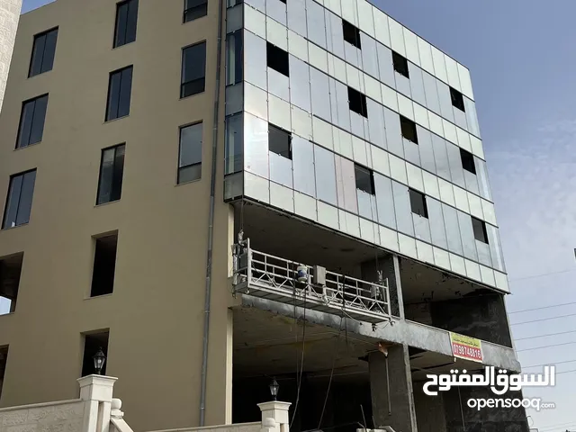 طابق كامل يصلح لمركز تجميل للإيجار بأجمل وأرقى مناطق عمان
