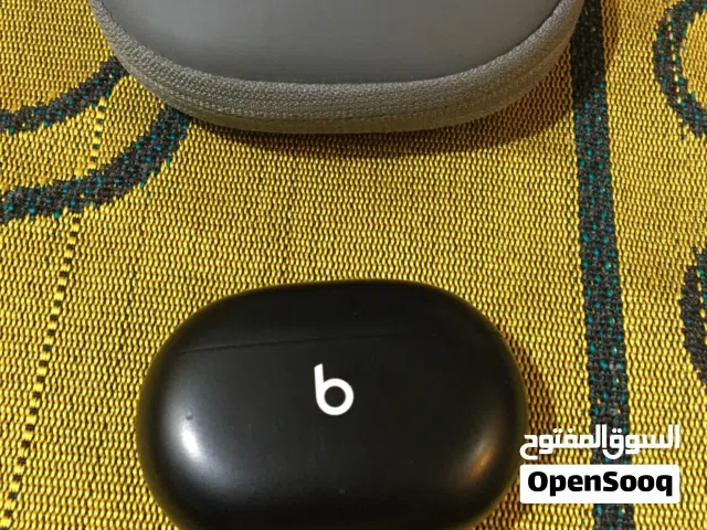 للبيع اتنين سماعه اذن بور بيتس بلوتوث بحاله الجديد اصليه من اكسايت الغانم