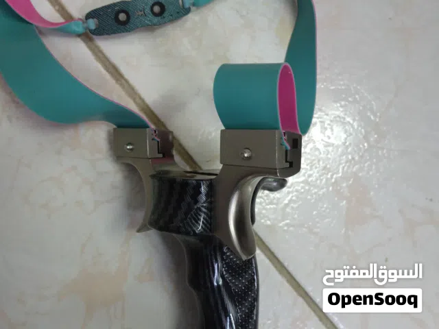 نشاب أو منطاب جديد مع ستة سيور و شنطة صغيرة لحملة