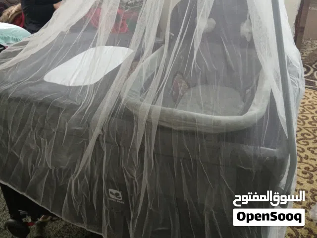 تخت بيبي من عمر يوم لعمر الخمس سنوات للبيع
