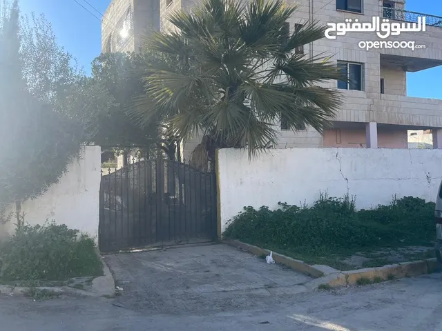 180 m2 3 Bedrooms Townhouse for Sale in Amman Jawa
