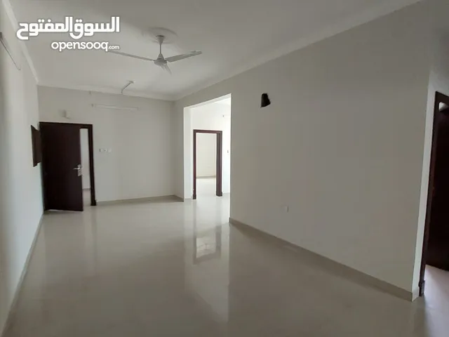 شقة مجددة بالكامل للإيجار في منطقة الكورة