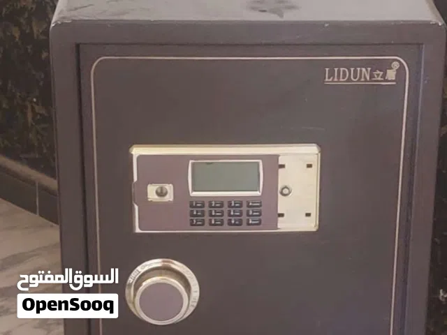 خزنة مستعملة