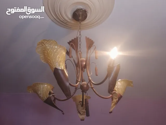 ثريا خماسيه زي في الصورة