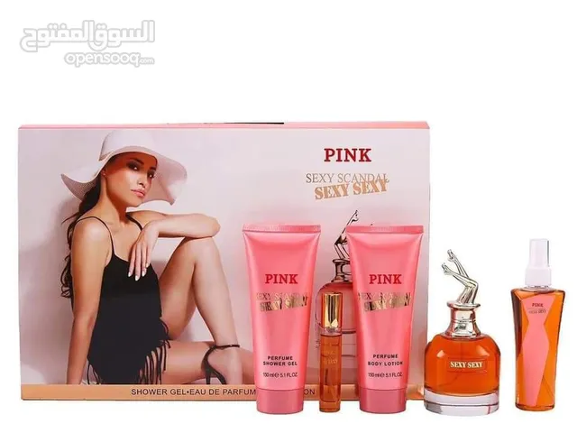 بكج scandal pink من اكثر العطور النسائيه الي انوصفت بالاغراء والانوثه عطر المساء الساحر .