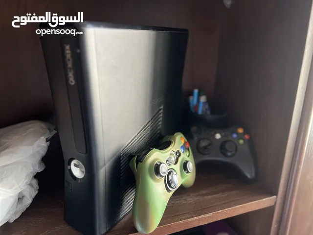 اكس بوكس 360 معدل مع ايدتين xbox 360 بسعر 34 دينار الرجاء قراءة وصف الاعلان في