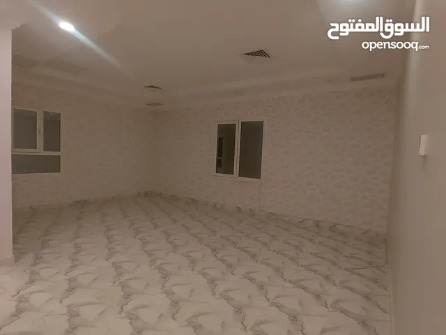 200 m2 3 Bedrooms Apartments for Rent in Hawally Zahra