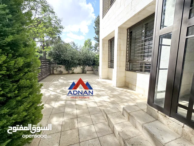 ارقى مناطق جبل عمان شقه ارضيه للبيع 4 نوم مع تراس و كراج خاص