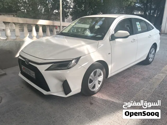 تويوتا يارس للبيع بحالة ممتازة موديل 2026