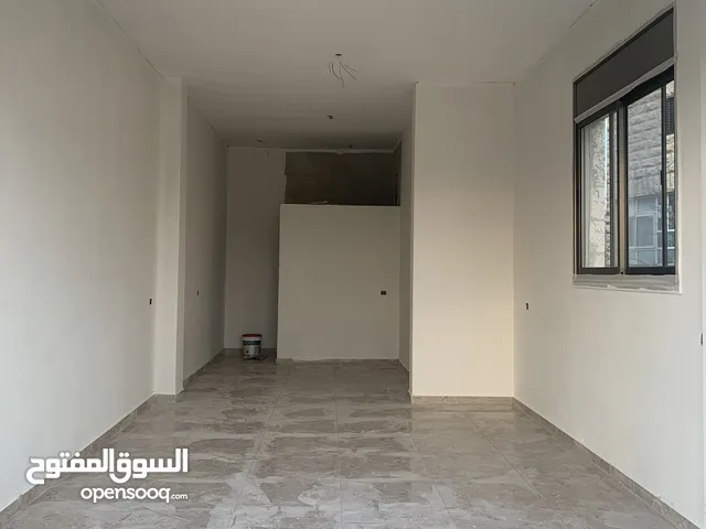 مخزن للإيجار
