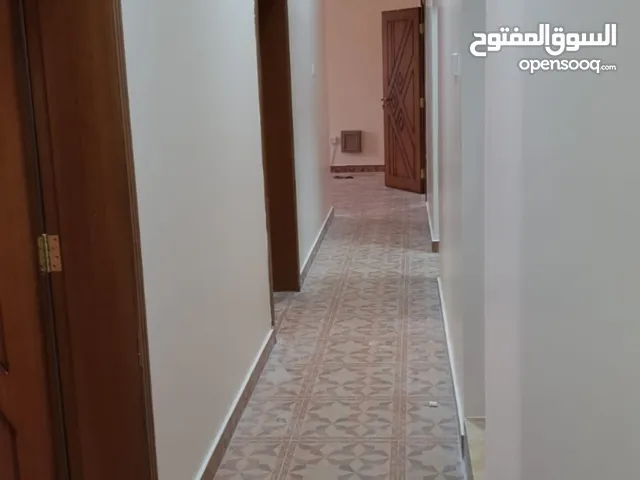 400m2 3 Bedrooms Apartments for Rent in Northern Governorate Madinat Hamad