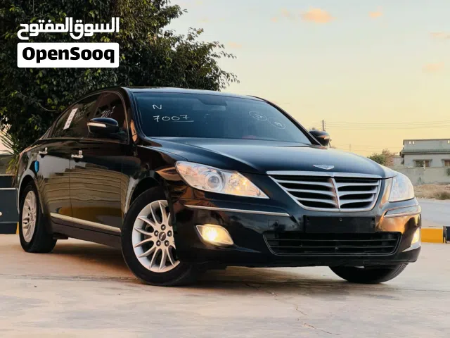 Used Genesis GV70 in Tripoli