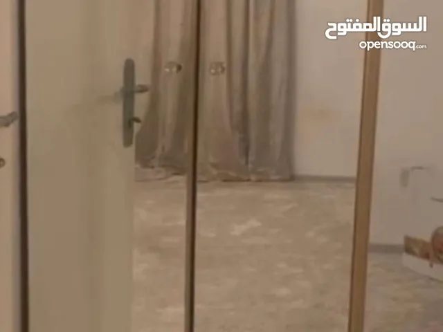 دولاب ذهبي مرايا ب 1500