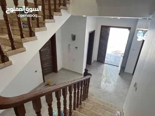 750 m2 More than 6 bedrooms Villa for Sale in Tripoli Al-Nofliyen