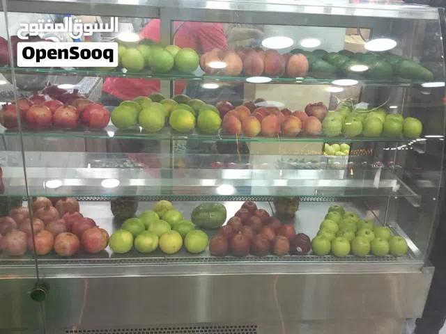 ثلاجة عرض فواكه للبيع بحالة ممتازة جدا