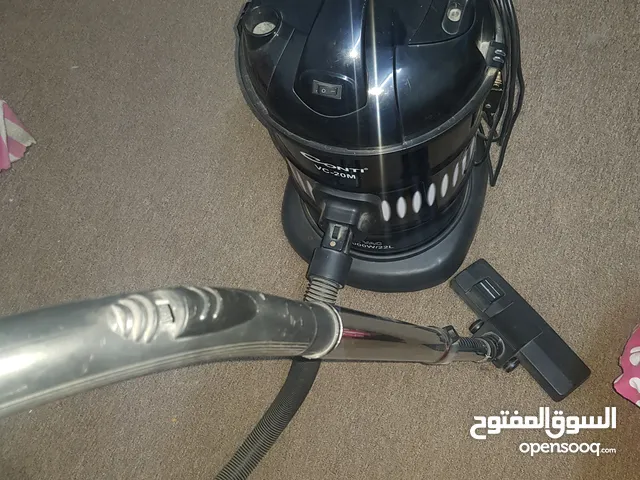 مكنسة كهرباء للبيع استعمال خفيف برميل كونتي 2000 واط شبه جديدة