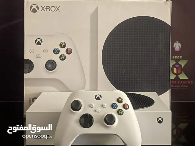 Xbox series s  بحالة الوكالة مع مكتبه العاب مملوكه