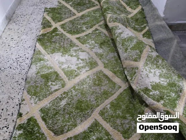 سجاد عادي بحالة ممتازة