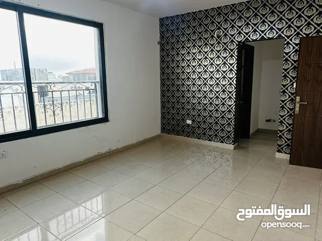 مكتب للايجار بسعر مغري جداا في المدينه الرياضيه احلى اطلاله في عمان