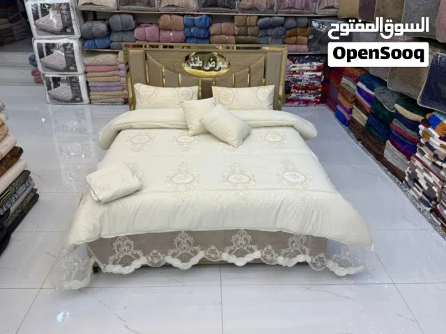 #مسبل الي ع شكل اللحاف العرايسي  مسبل التطريز والمقصب رسمتين كل رسمه 4 ألوان وألوان ولا أروع