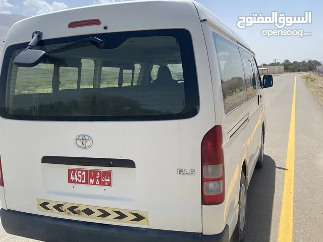 Used Toyota Hiace in Al Dakhiliya