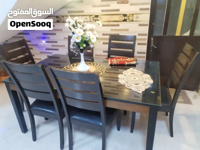 ميز طعام للبيع جديد
